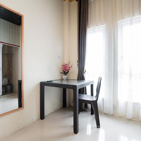 RedDoorz Syariah near Minangkabau International Aiport Hotel Padang  Bagian luar foto