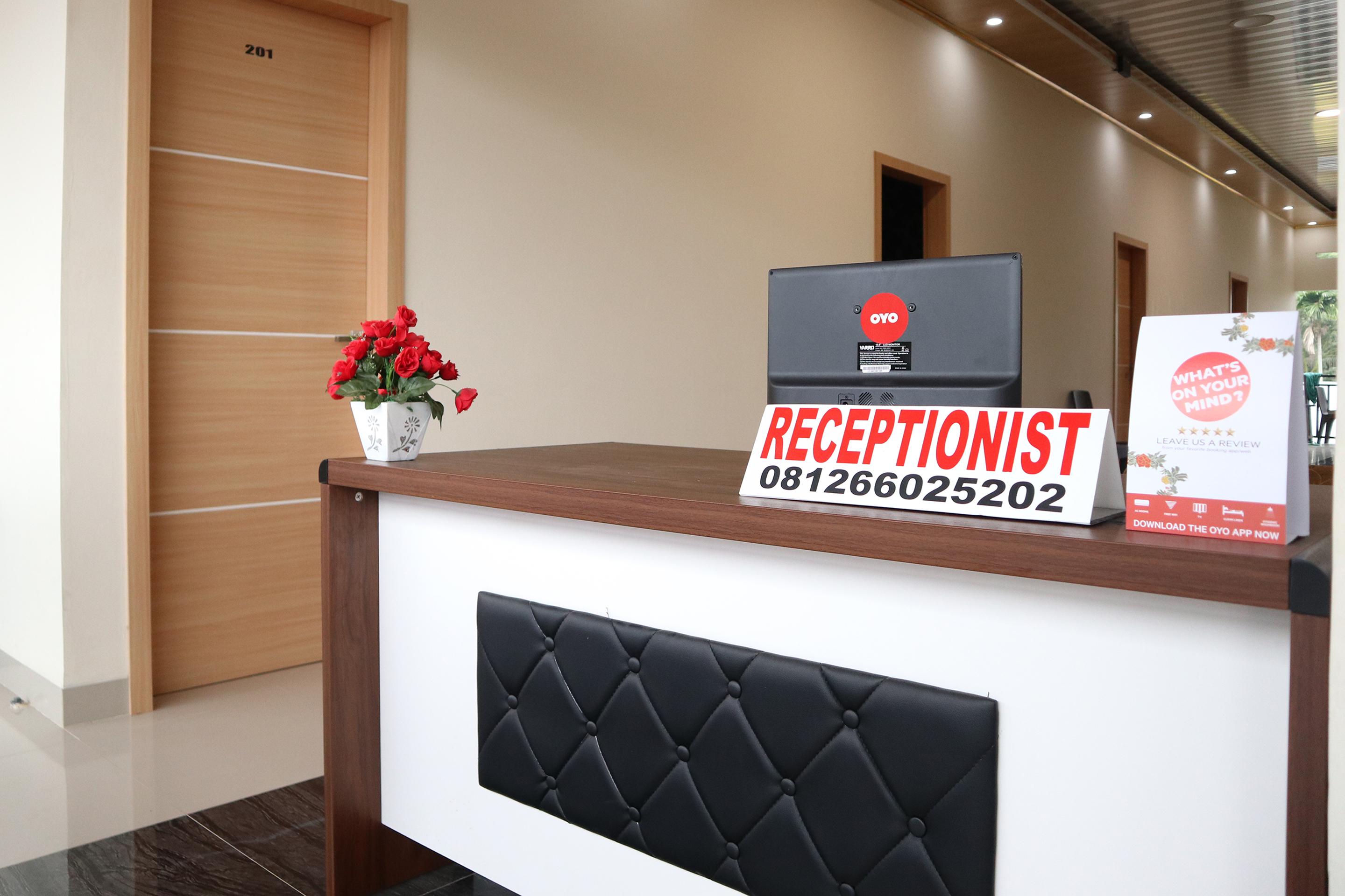 RedDoorz Syariah near Minangkabau International Aiport Hotel Padang  Bagian luar foto