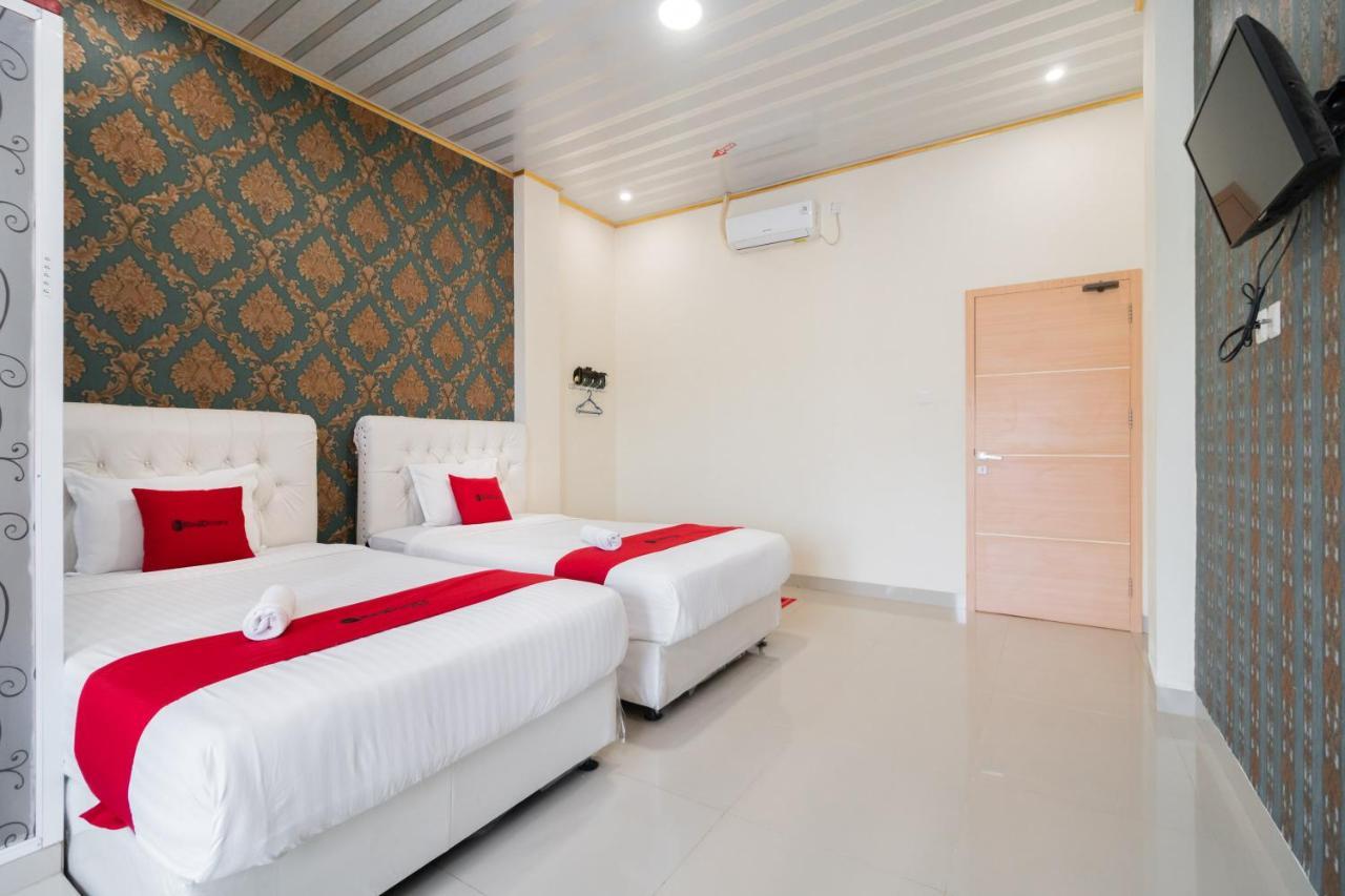 RedDoorz Syariah near Minangkabau International Aiport Hotel Padang  Bagian luar foto