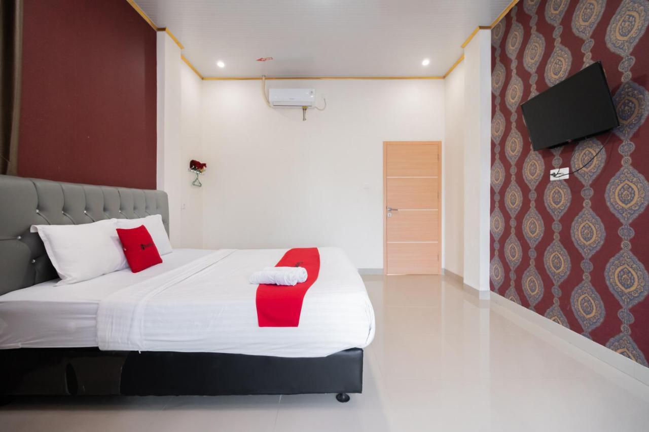 RedDoorz Syariah near Minangkabau International Aiport Hotel Padang  Bagian luar foto